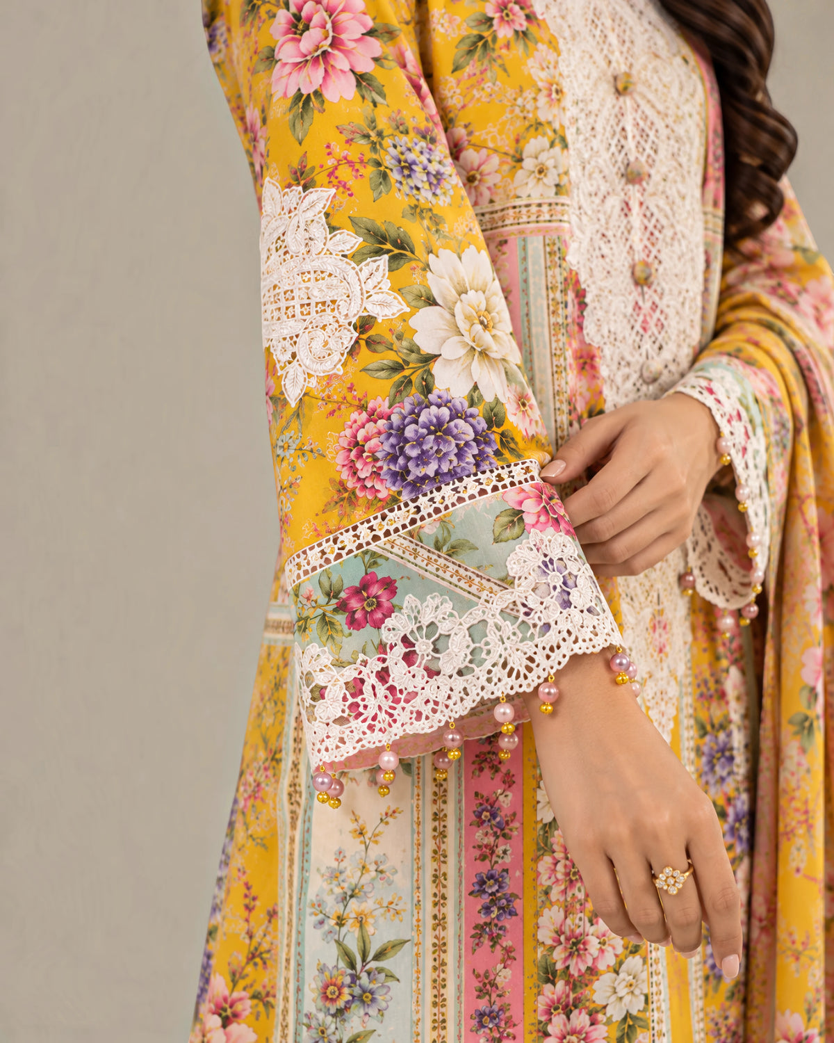 Abeer by Alakh Nagri – image 3