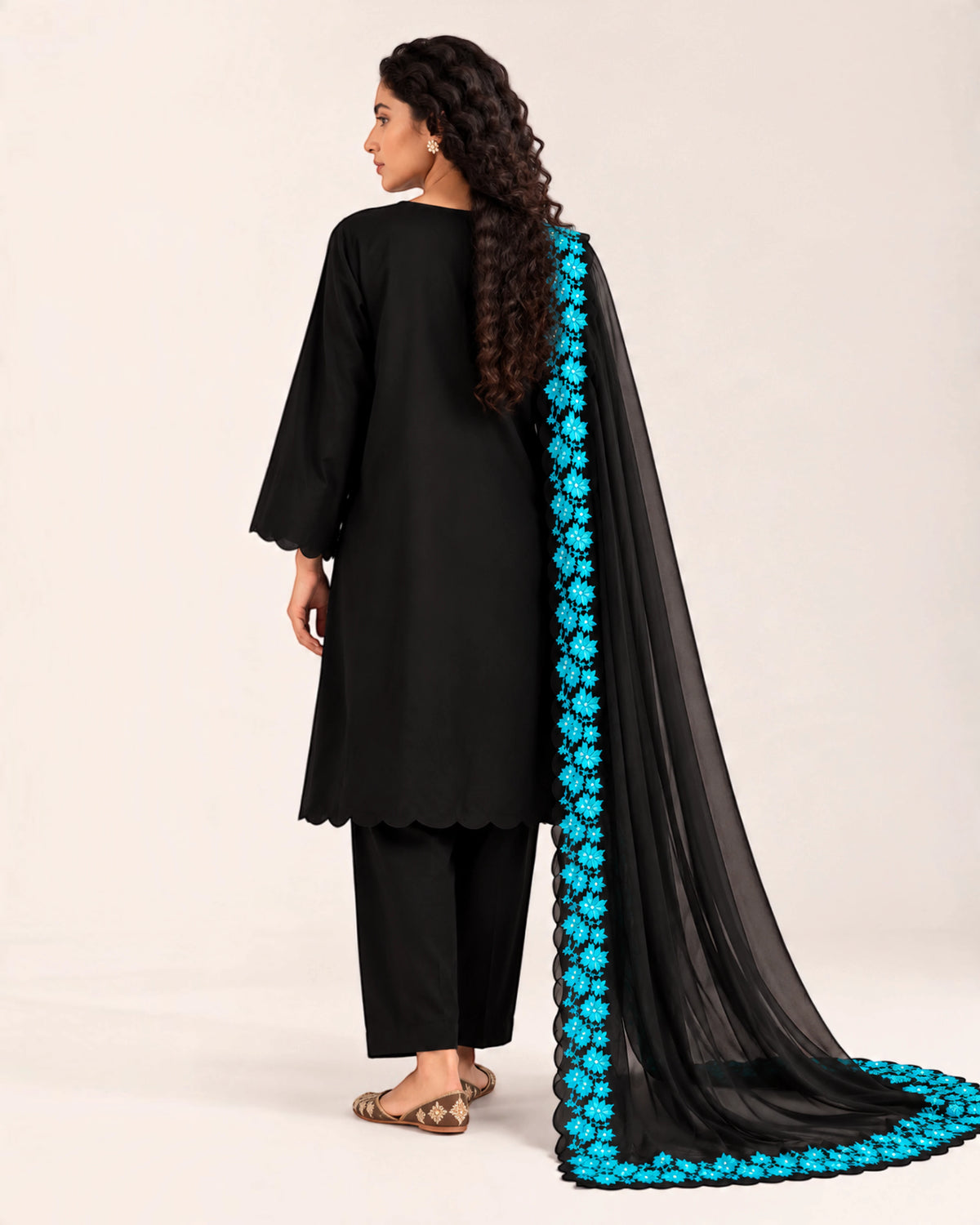 Feroza by Alakh Nagri – image 4
